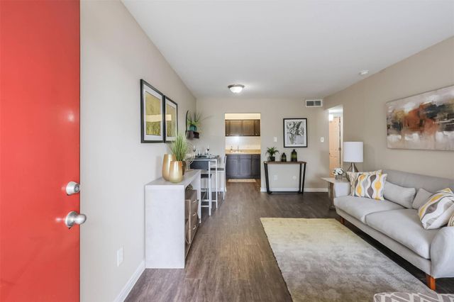 5900 N Braeswood Blvd 254, Houston, TX 77074