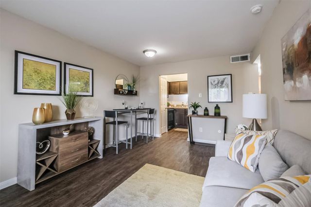 5900 N Braeswood Blvd 254, Houston, TX 77074