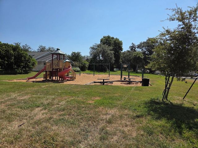 10308 PEBBLESTONE COURT, Leesburg, FL 34788