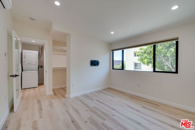 928 N San Vicente Boulevard 209, West Hollywood, CA 90069