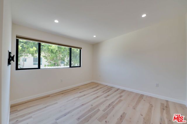 928 N San Vicente Boulevard 209, West Hollywood, CA 90069