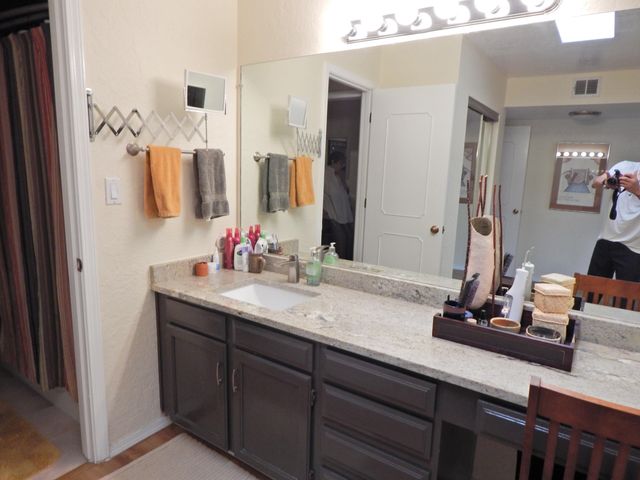 1605 Propps Street NE, Albuquerque, NM 87112