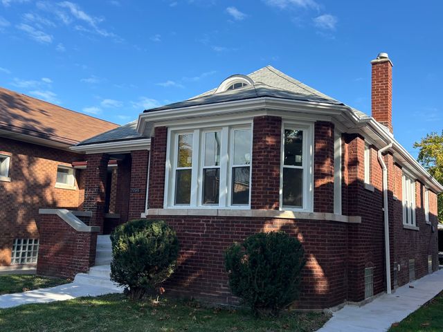 7745 S Luella Avenue, Chicago, IL 60649