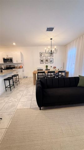 20761 NE 2nd Ct, Miami, FL 33179