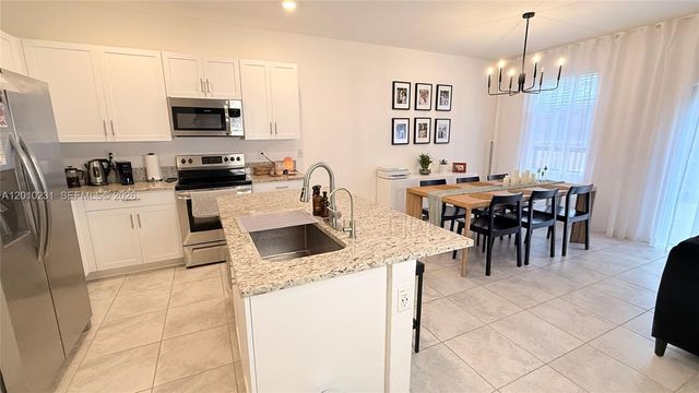 20761 NE 2nd Ct, Miami, FL 33179