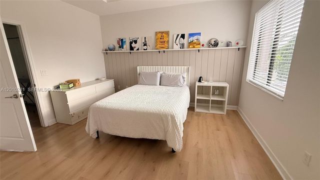 20761 NE 2nd Ct, Miami, FL 33179