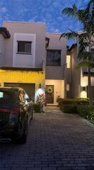 20761 NE 2nd Ct, Miami, FL 33179