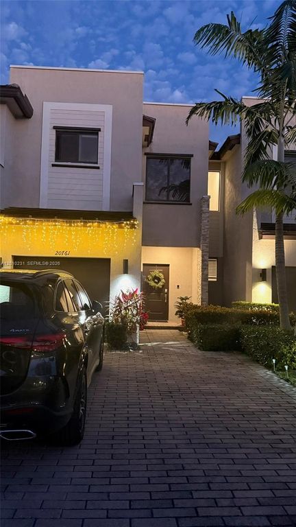 20761 NE 2nd Ct, Miami, FL 33179