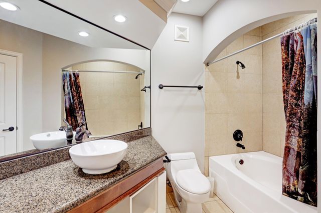 2203 Dorrington Street 306, Houston, TX 77030