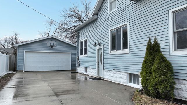 1908 Prairie Street, Essexville, MI 48732