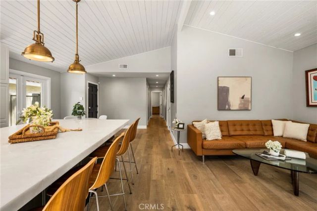 10 Petersburg, Irvine, CA 92620