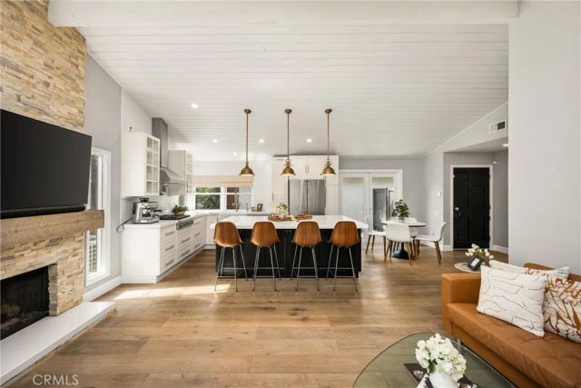 10 Petersburg, Irvine, CA 92620