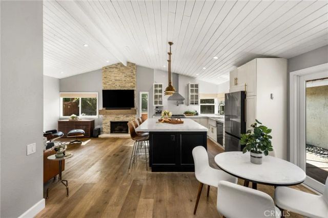 10 Petersburg, Irvine, CA 92620