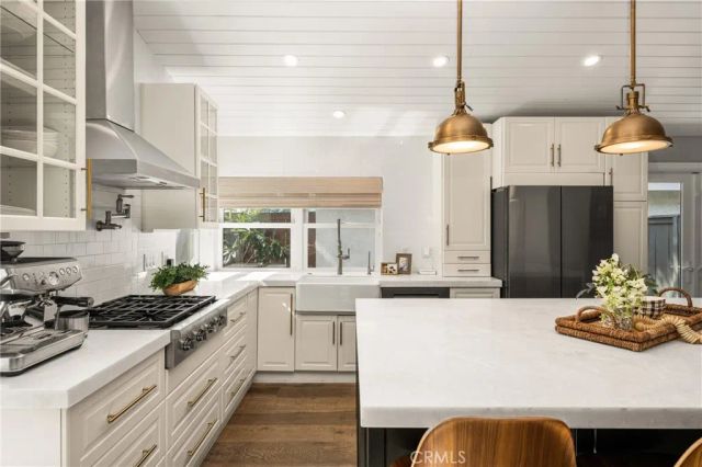 10 Petersburg, Irvine, CA 92620