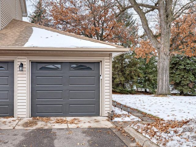 810 98th Avenue NW 106NW, Coon Rapids, MN 55433