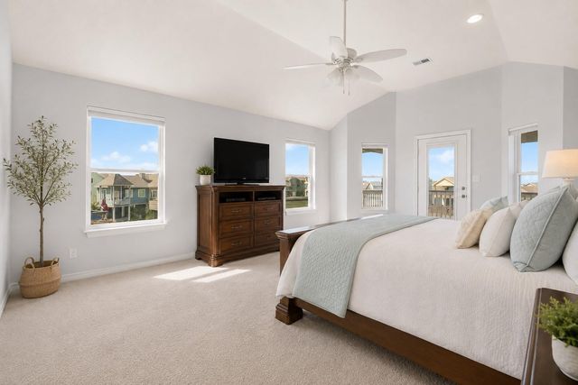 314 Windward Way, Tiki Island, TX 77554