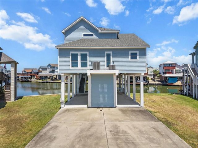 314 Windward Way, Tiki Island, TX 77554
