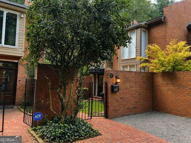 37 Willow Glen NE, Atlanta, GA 30342