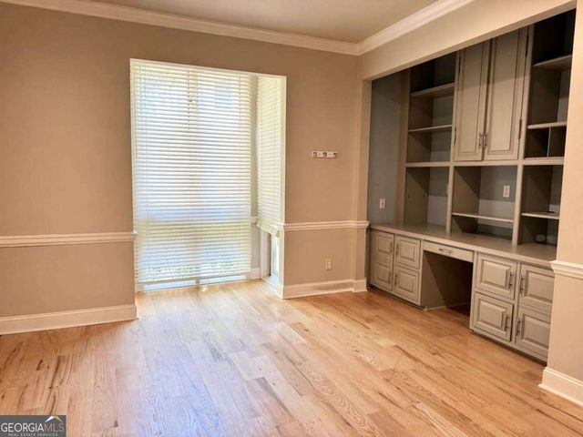 37 Willow Glen NE, Atlanta, GA 30342