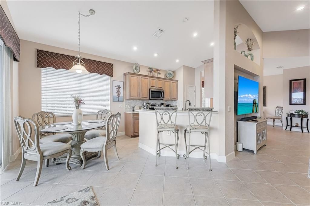 16580 Crownsbury WAY 202, FORT MYERS, FL 33908 — photo 4