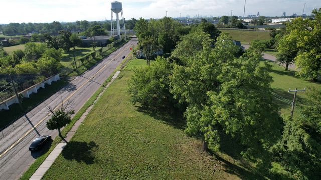 13541 Dequindre Street, Detroit, MI 48212