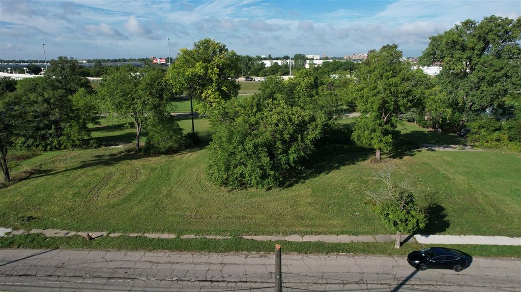 13541 Dequindre Street, Detroit, MI 48212