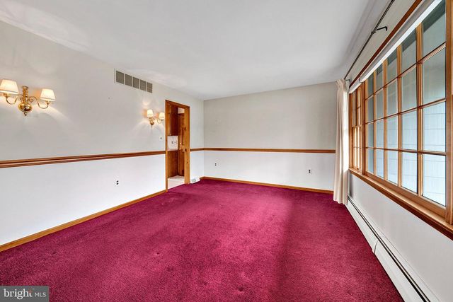 21 FABROW DR, Titusville, NJ 08560