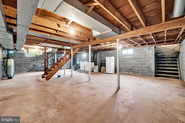 21 FABROW DR, Titusville, NJ 08560