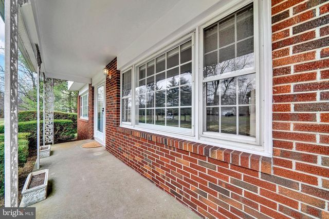 21 FABROW DR, Titusville, NJ 08560