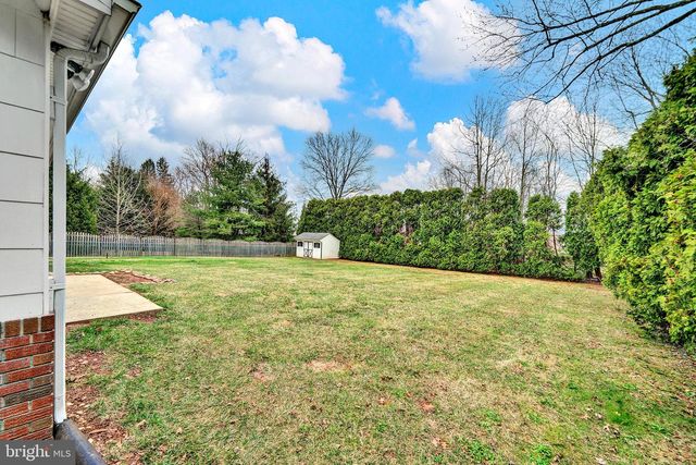 21 FABROW DR, Titusville, NJ 08560