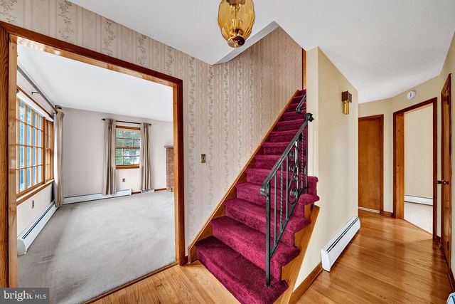 21 FABROW DR, Titusville, NJ 08560