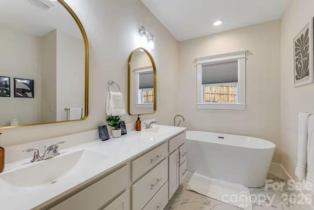 170 Cascade Ridge Road, Fairview, NC 28730