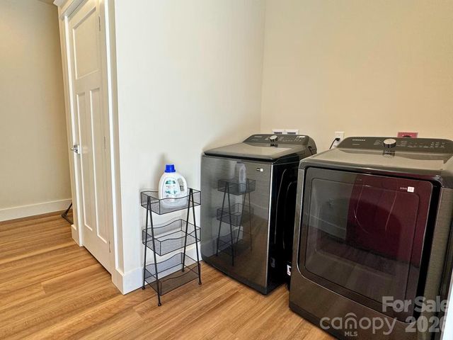 170 Cascade Ridge Road, Fairview, NC 28730