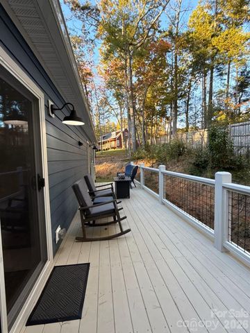 170 Cascade Ridge Road, Fairview, NC 28730