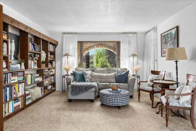 27619 High Vista Dr, Escondido, CA 92026