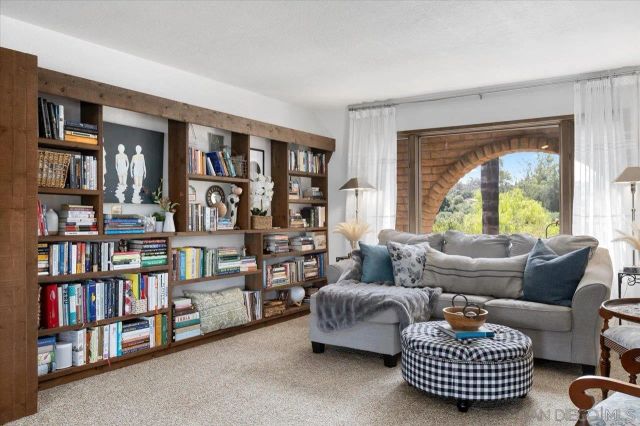 27619 High Vista Dr, Escondido, CA 92026