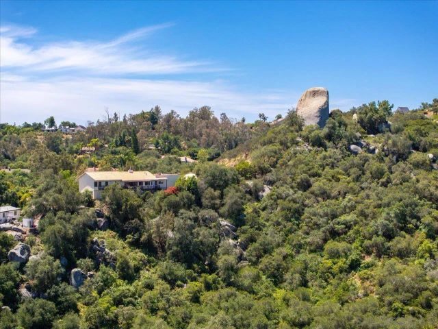 27619 High Vista Dr, Escondido, CA 92026