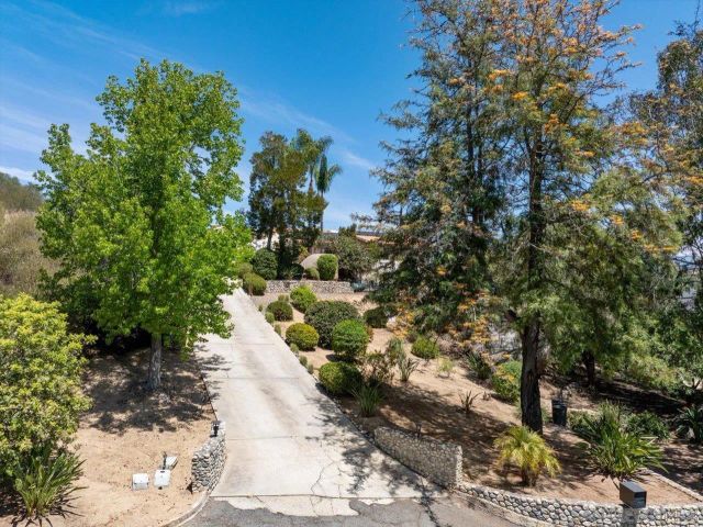 27619 High Vista Dr, Escondido, CA 92026