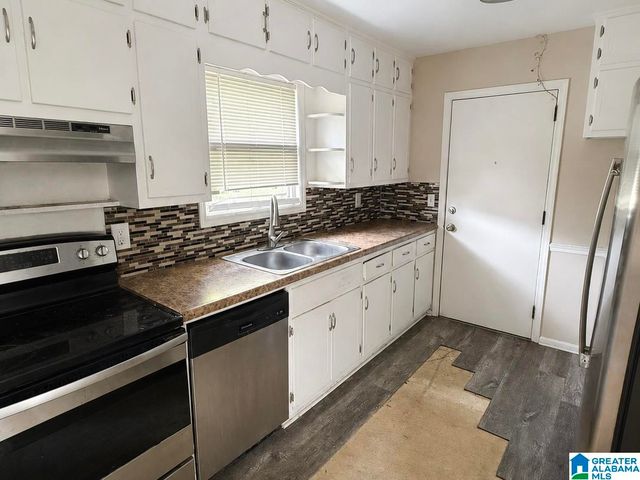 200 15TH COURT NW, Center Point, AL 35215