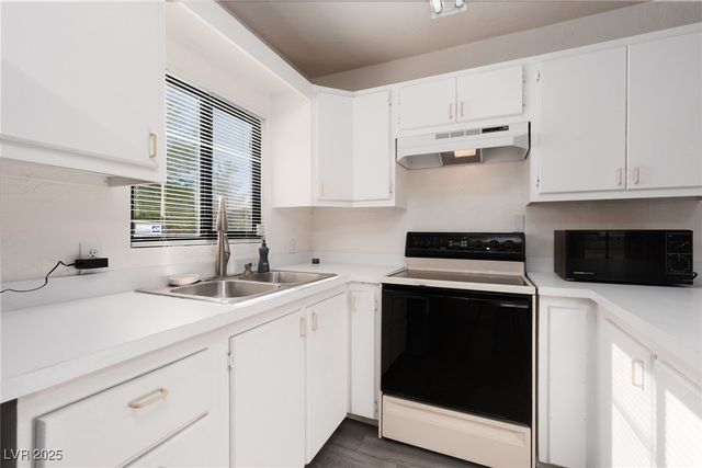 10561 Haven Street, Las Vegas, NV 89183