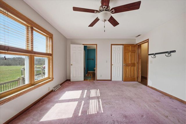 1551 Gilleevan Drive, Valparaiso, IN 46385