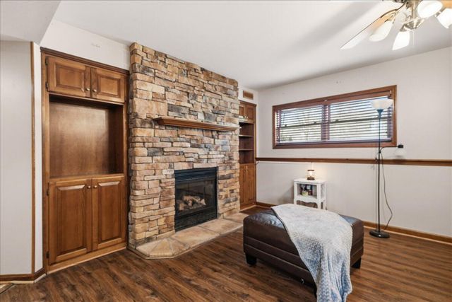 1551 Gilleevan Drive, Valparaiso, IN 46385