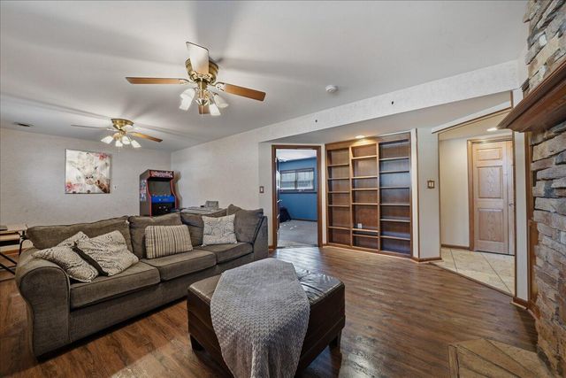 1551 Gilleevan Drive, Valparaiso, IN 46385