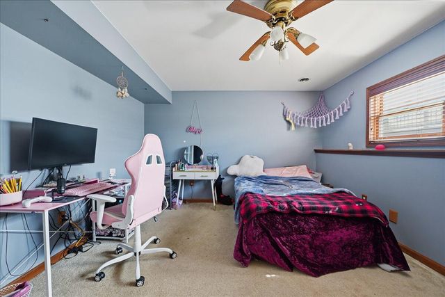 1551 Gilleevan Drive, Valparaiso, IN 46385