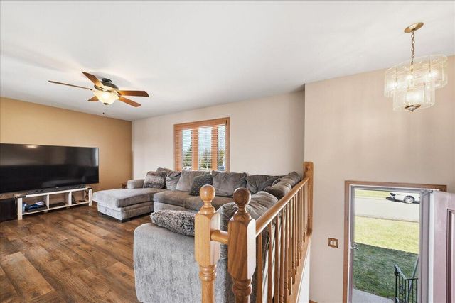 1551 Gilleevan Drive, Valparaiso, IN 46385