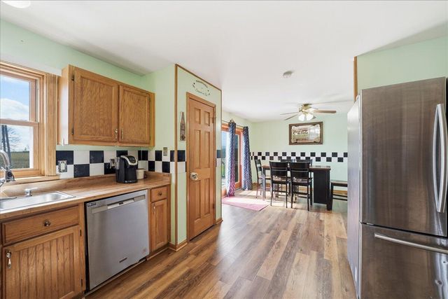 1551 Gilleevan Drive, Valparaiso, IN 46385