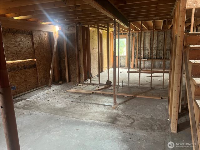 92 Tatoosh Place, Steilacoom, WA 98388