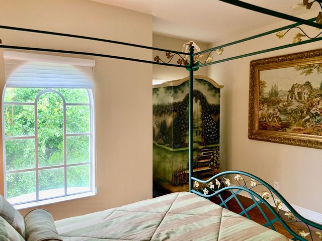 5620 NE Trieste Terrace, Boca Raton, FL 33487