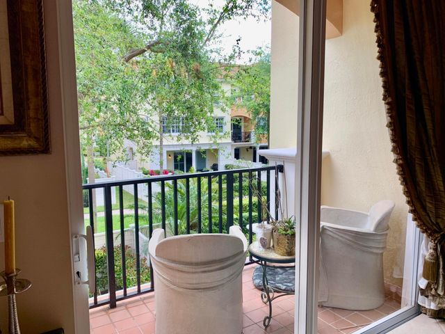 5620 NE Trieste Terrace, Boca Raton, FL 33487