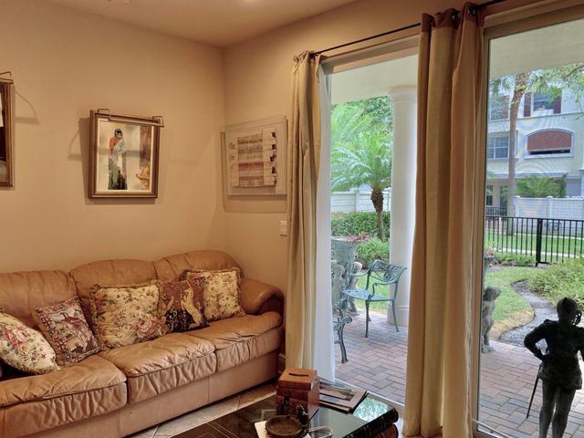 5620 NE Trieste Terrace, Boca Raton, FL 33487